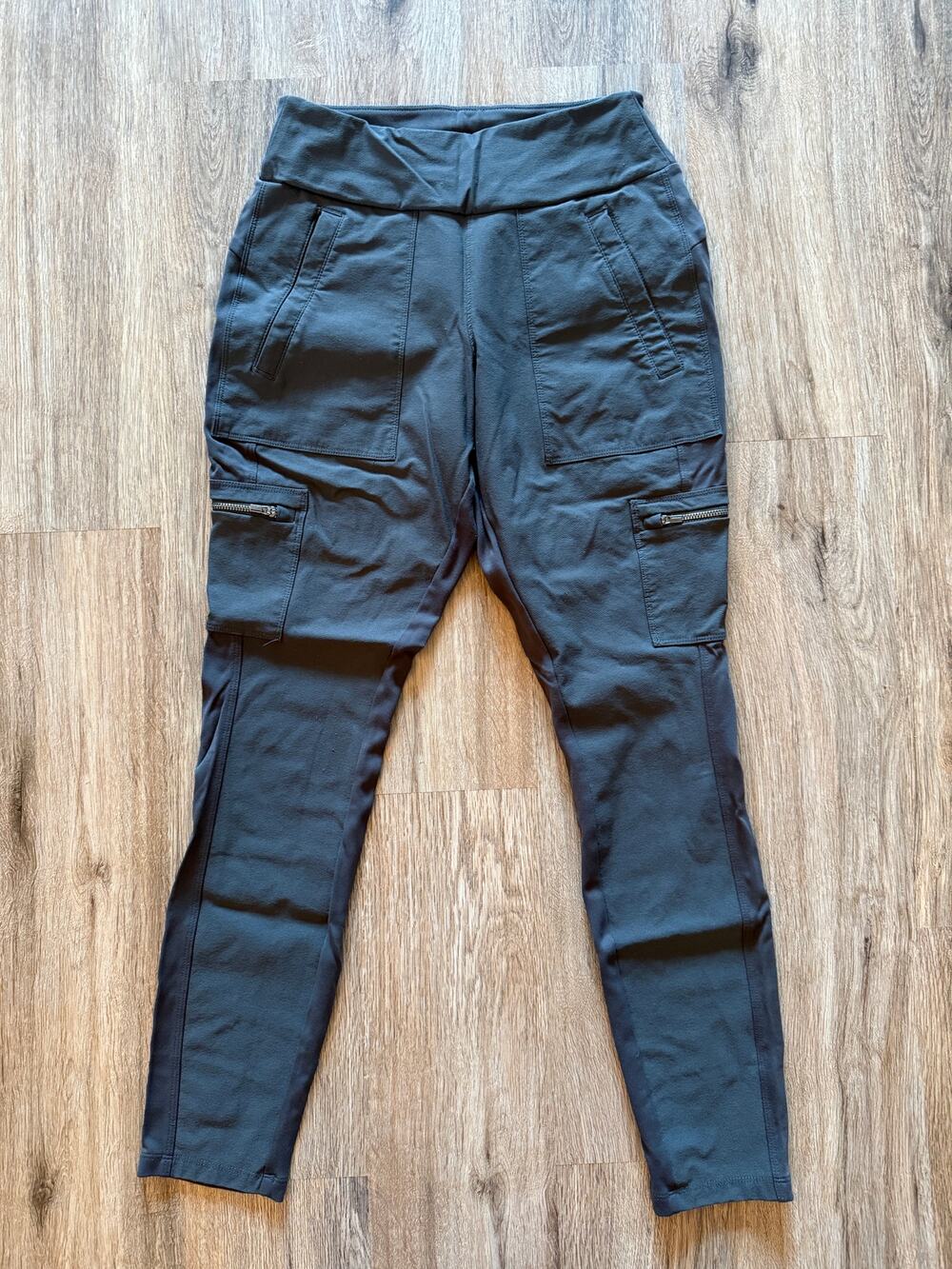 Athleta Women’s Headlands Hybrid Cargo Tight Pants Size 4